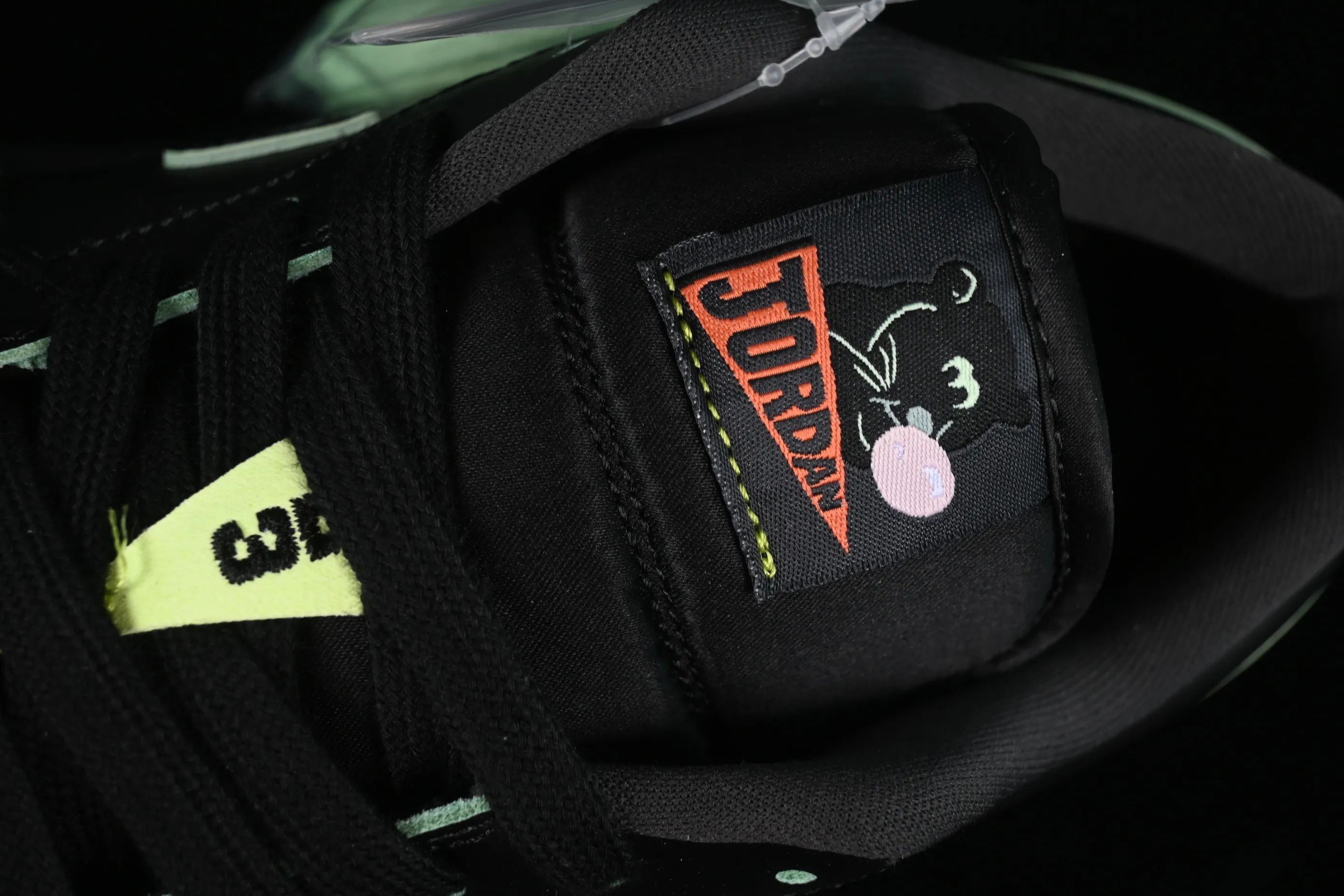 All Categories Air Jordan Jordan Series Basketball Shoes Air Jordan 1 Low Air Jordan 1 Low "Black Cat" AJ1 Joe 1 Special Edition Black Low-top Basketball Shoes HM3690-001
